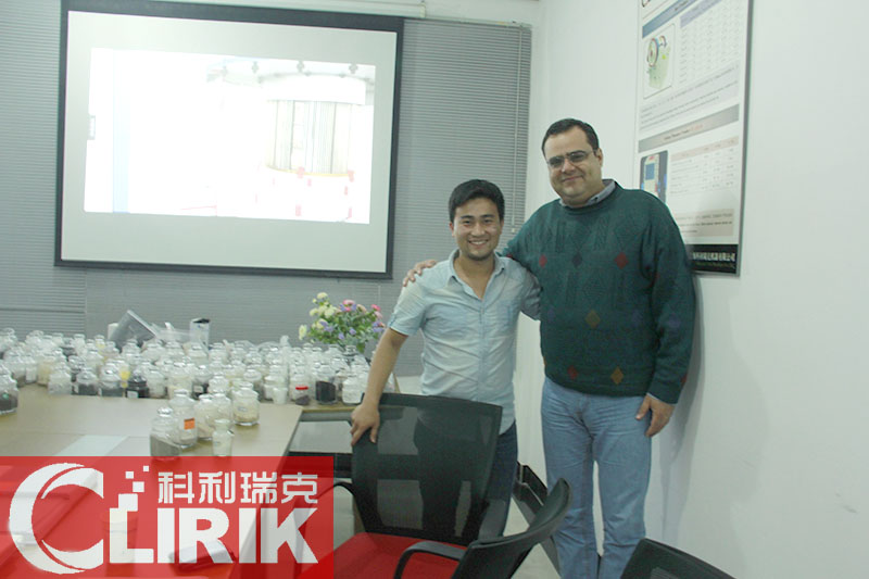 阿曼客戶考察超細(xì)微粉磨設(shè)備